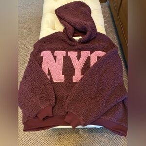 No Boundaries Brand Hooded Sweatshirt NYC Sherpa Hoodie in Burgundy and Pink